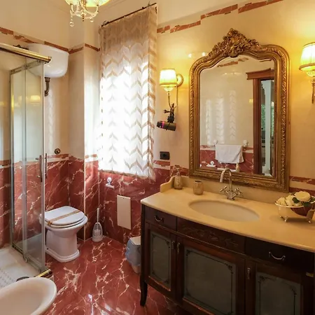 Mg Luxury Νάπολη