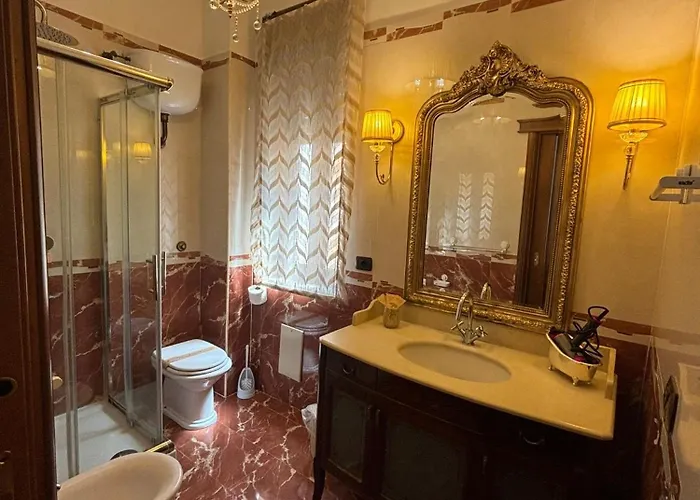 Mg Luxury Apartament Neapol